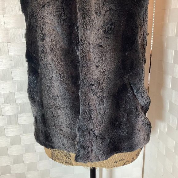 betsey johnson fur vest size small - Picture 4 of 8